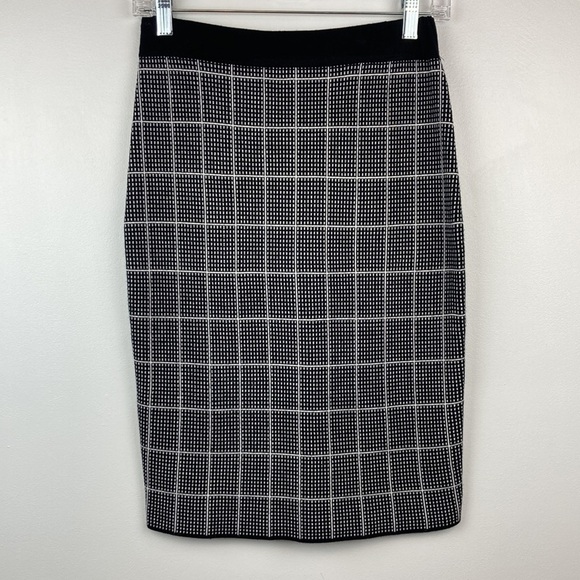 WHBM Windowpane Knit Sweater Skirt in Black/Ecru - Picture 9 of 10
